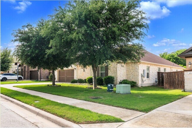 Building Photo - 424 Freeman Park Pl