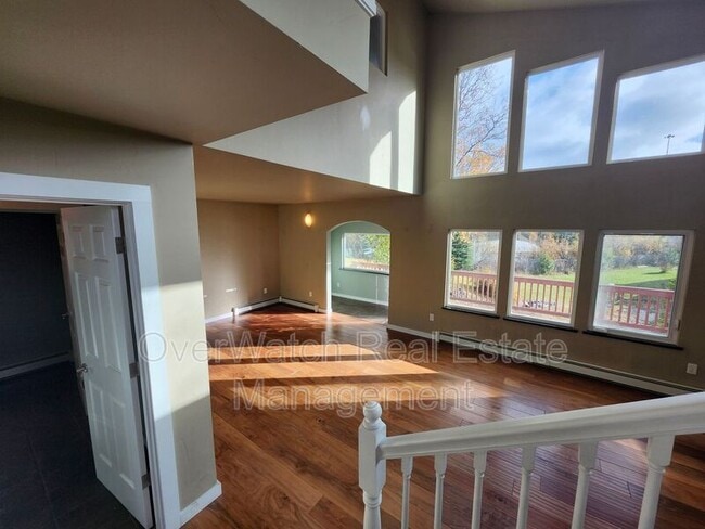 Building Photo - 2435 Clements Dr