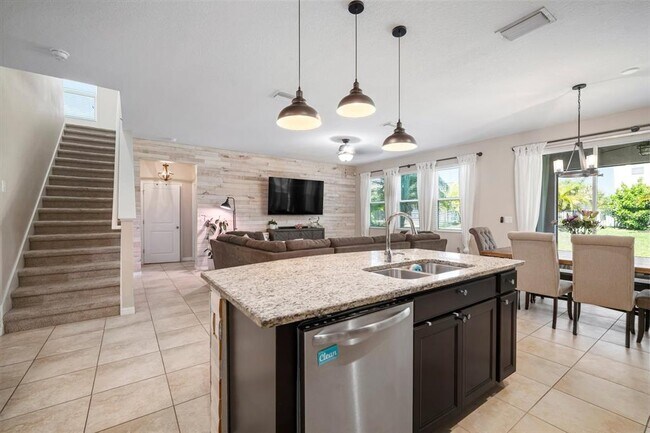 Building Photo - 6413 Triton Ln