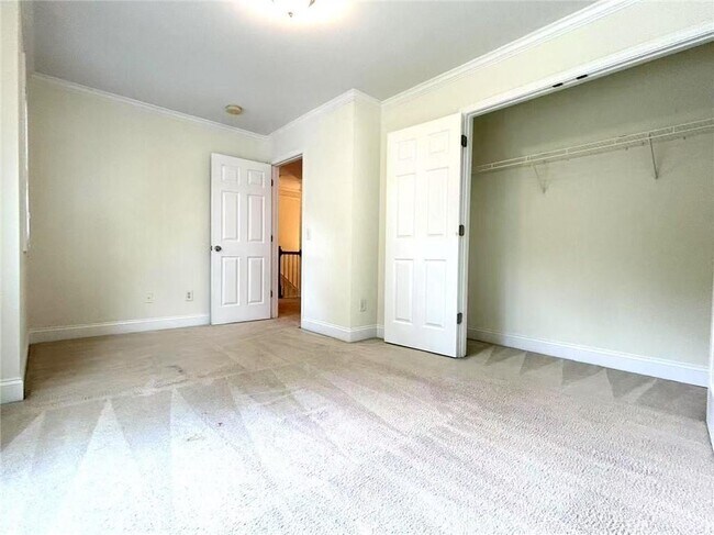 Building Photo - 468 Commons Park Ln