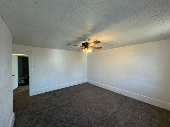 Building Photo - 4 BEDROOM HOME AVAILABLE NOW!!