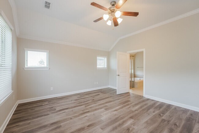 Building Photo - 415 Rocky Briar Ct