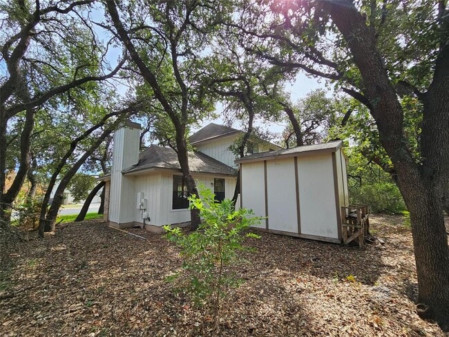 Building Photo - 13102 Briar Hollow Dr