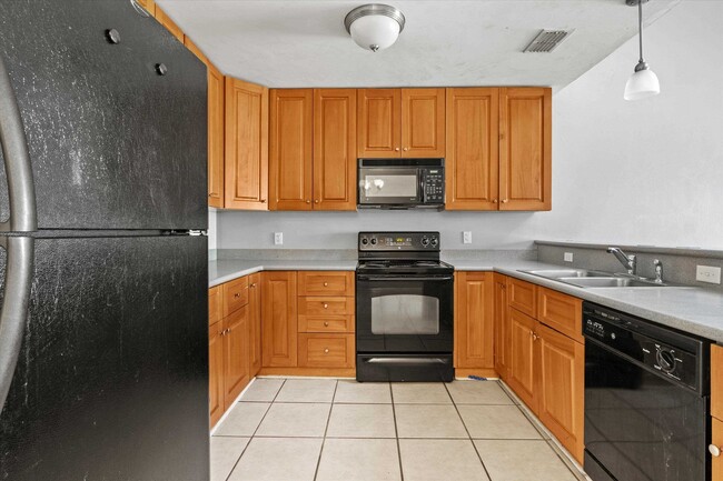 Building Photo - 3194 Sawtooth Dr