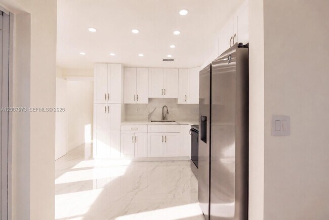 Building Photo - 15428 SW 50th Terrace