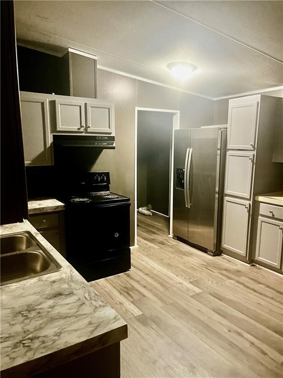 Building Photo - 1914 Pinehurst Ln