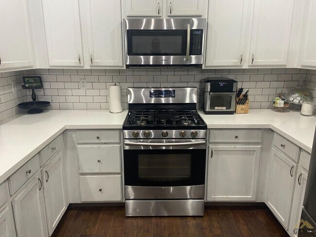 Building Photo - Coming Soon!