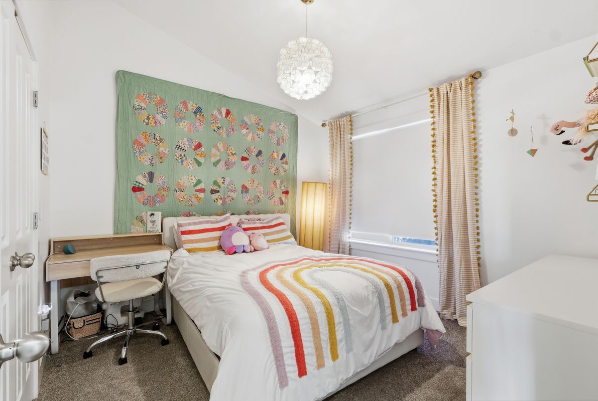 Building Photo - 1799 800 N