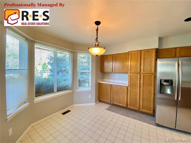 Building Photo - 9667 Bexley Dr