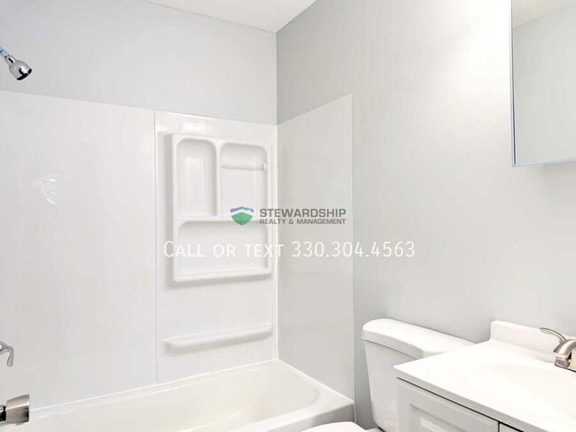 Building Photo - 234 Engadine Ct