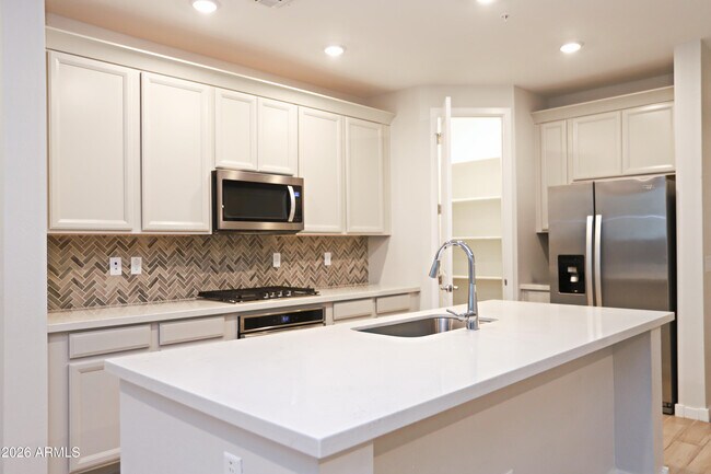 Building Photo - 3855 S McQueen Rd