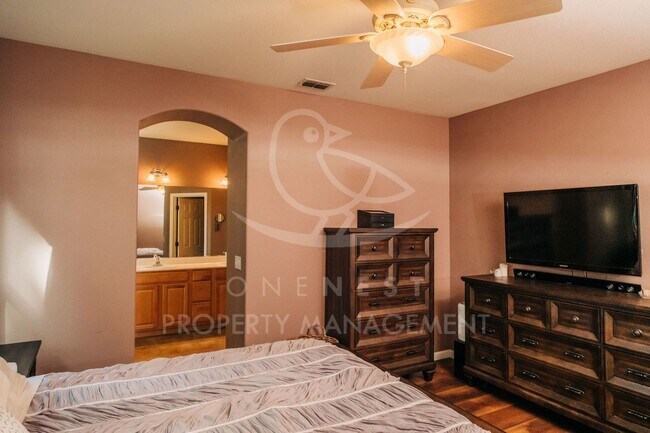 Building Photo - Spacious Home in the Lincoln Crossing Community, walking distance to Lincoln Crossing Elementary