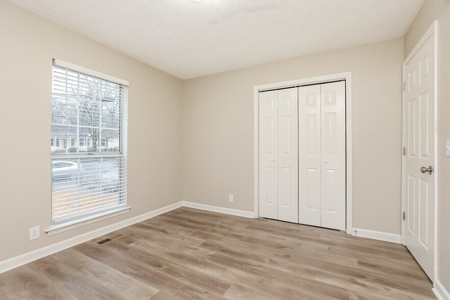 Building Photo - 3341 Oak Timber Dr