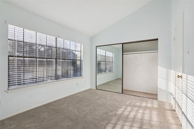 Building Photo - 7122 Wood Hollow Dr