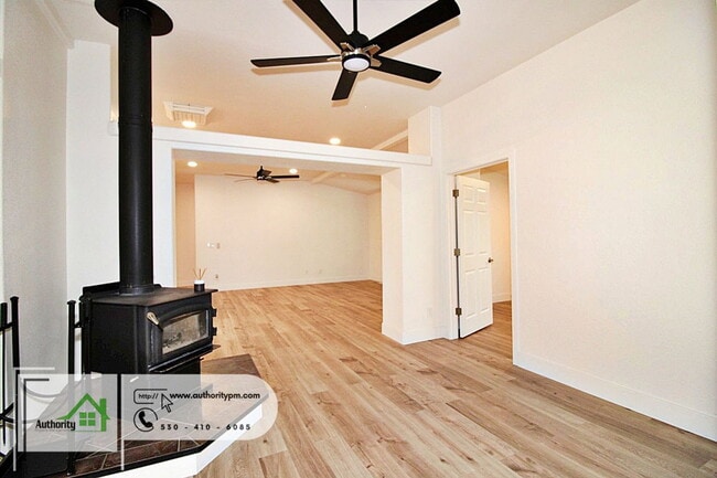 Building Photo - 22190 Vallotton Ln