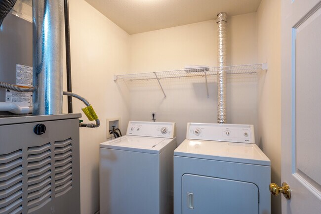 Building Photo - 5003 Roscoe Rdg