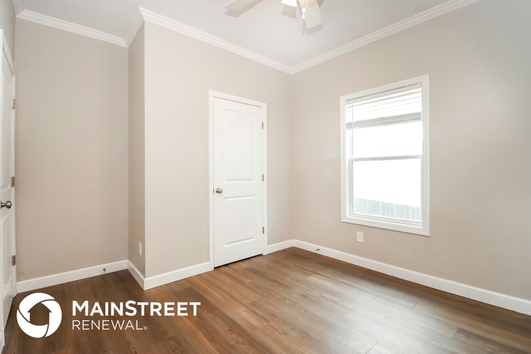 Building Photo - 1701 16th Ave S