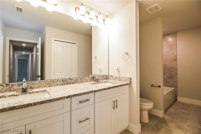 Building Photo - 1004 Anson Ave