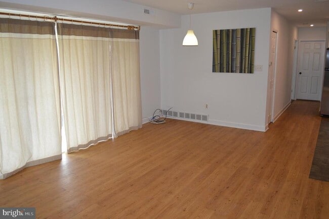 Building Photo - 10026 Fair Wds Dr