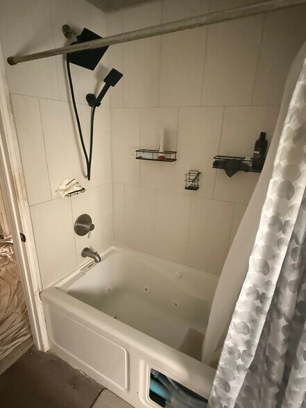 Building Photo - 359 Colvin Ave