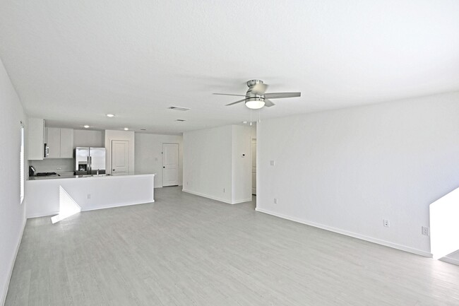 Building Photo - 1855 Lorena Wood