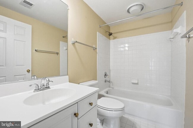 Building Photo - 1806 Brentridge St