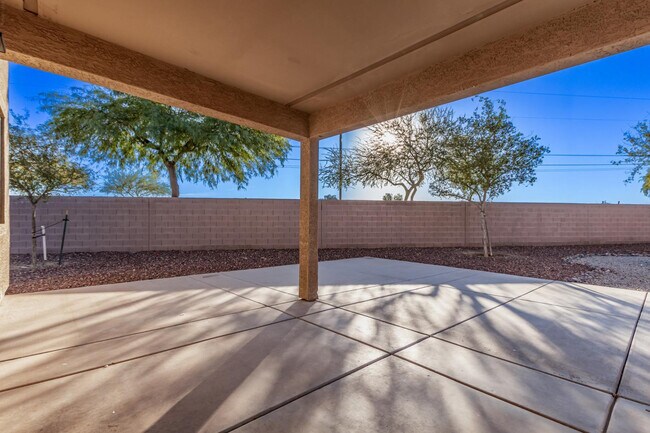 Building Photo - 1368 S 232nd Ave