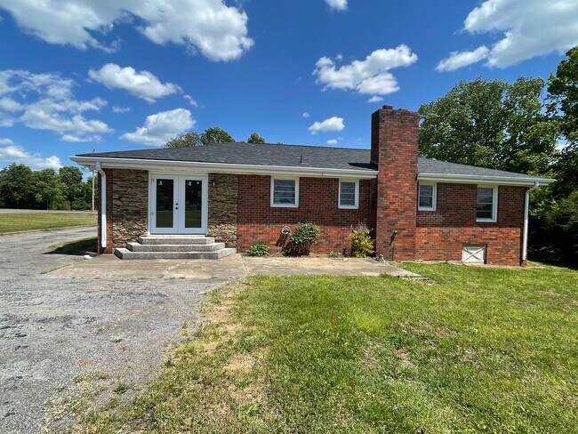 Primary Photo - 780 Old Shannon Rd