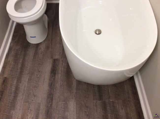 Building Photo - 6422 Gibson Rd