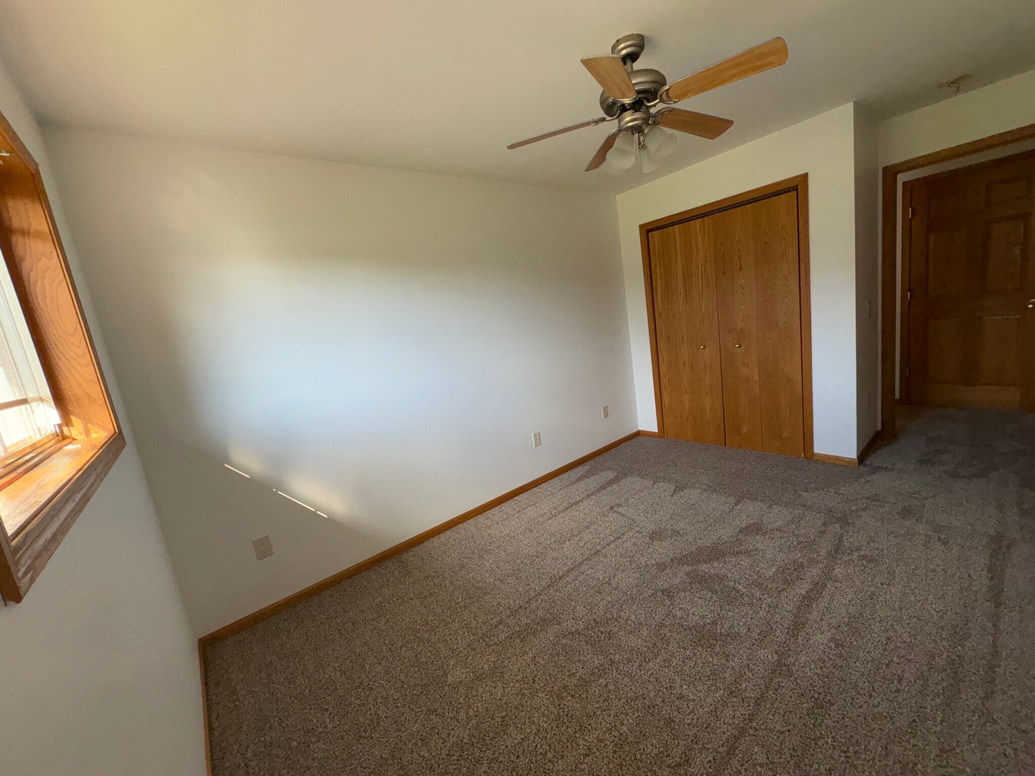 upper level-2nd bedroom - 310 Redruth Dr