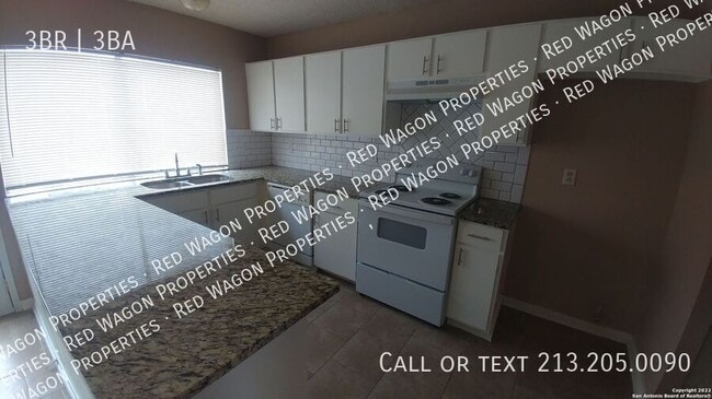 Building Photo - 6605 Spring Hurst Dr