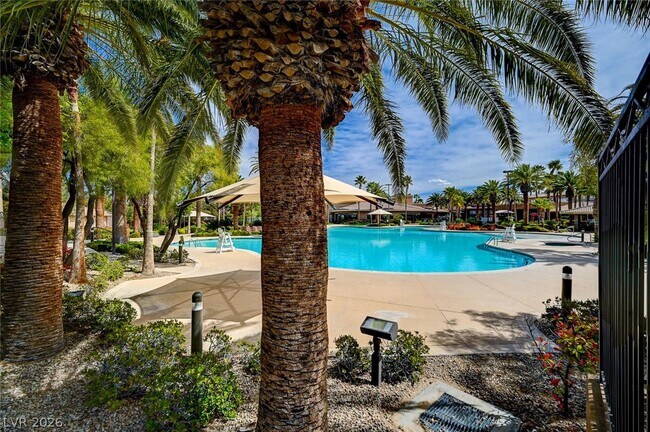 Building Photo - 121 Standing Stone St