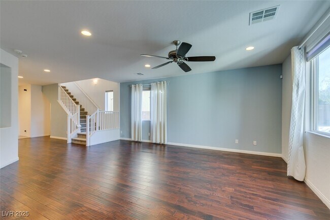 Building Photo - 10465 Saddle Mountain St