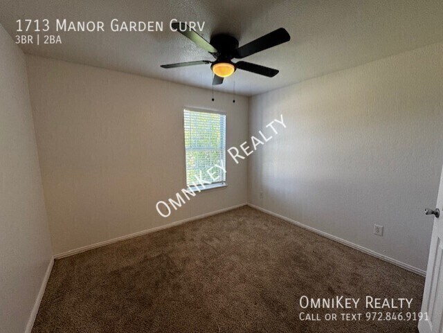 Building Photo - 1713 Manor Garden Curve