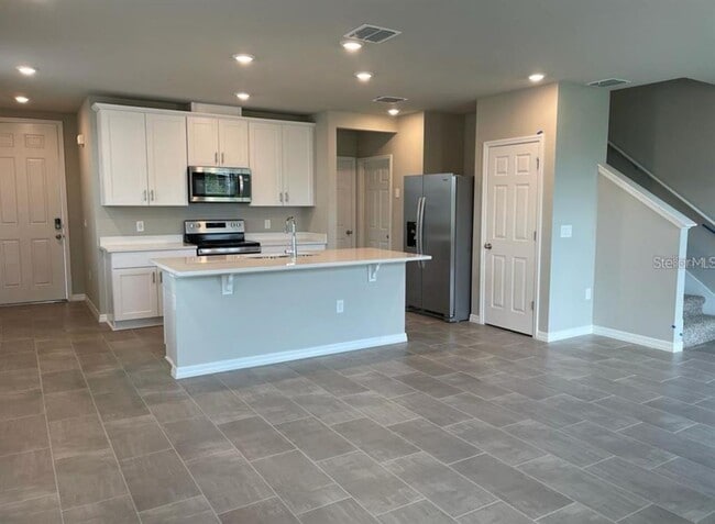 Building Photo - 749 Legacy Dr