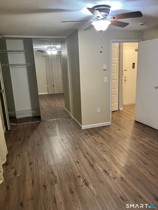 Building Photo - 280 Burgundy Hill Ln