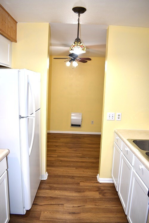 Building Photo - 14896 E 2nd Ave