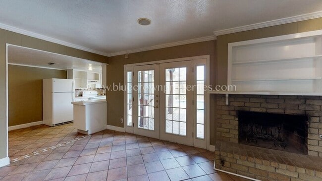 Building Photo - 10239 Catalpa Rd