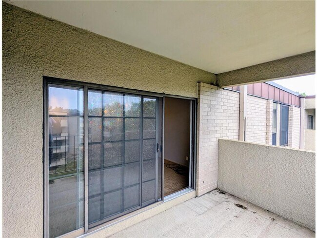 Building Photo - 6710 Vernon Ave S