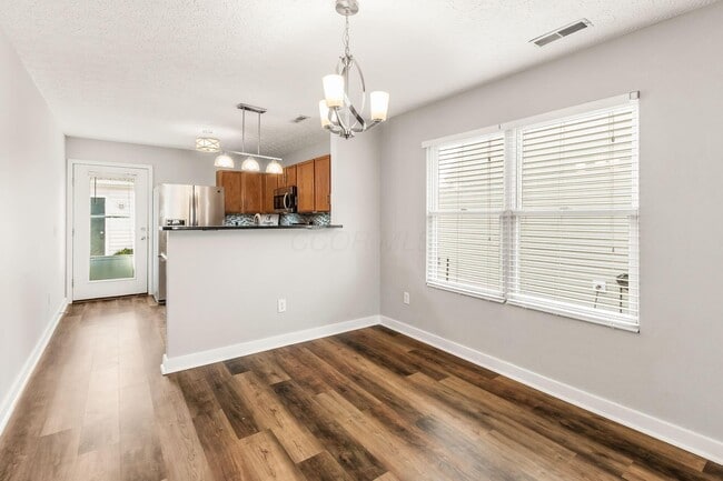 Building Photo - 135 Hancock St