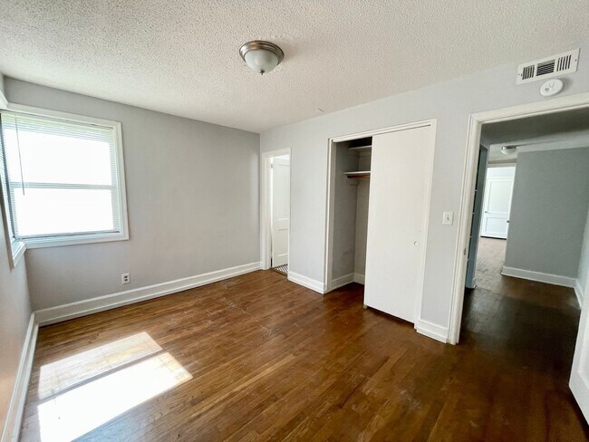 Building Photo - Hampton Hills subdivision. Close to Ft. Ja...