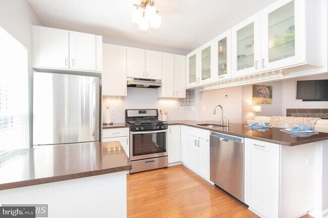 Building Photo - 3070 Madden Ct