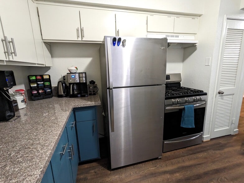 Kitchen, Coffee Maker - 1634 W 104th St