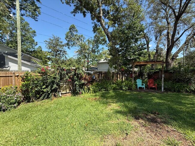 Building Photo - 104 Hatfield Ct