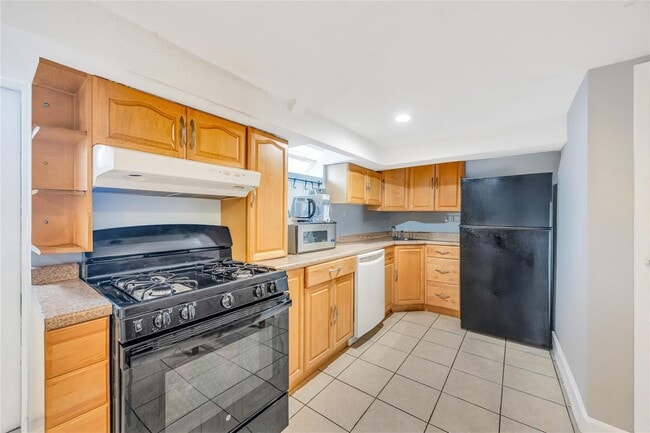 Building Photo - 933 Fenworth Blvd
