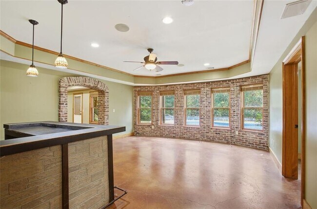 Building Photo - 845 Botanica Way