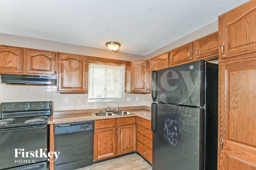 Building Photo - 12810 Verwood Dr