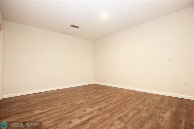 Building Photo - 10134 Boca Woods Ln