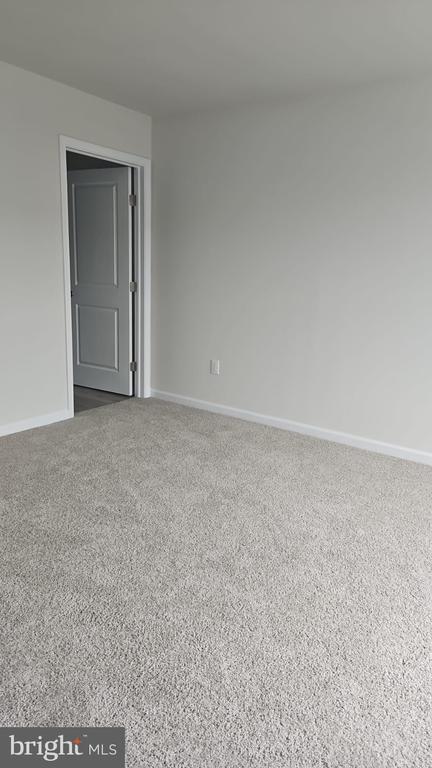 Building Photo - 30 Elliot Ln