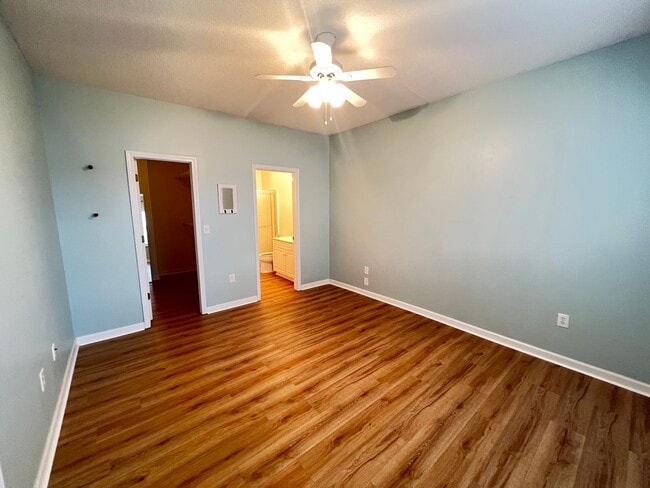 Building Photo - Overlooking the Intracoastal Waterway! Three-Bedroom Condo at The Moorings at Eastport!